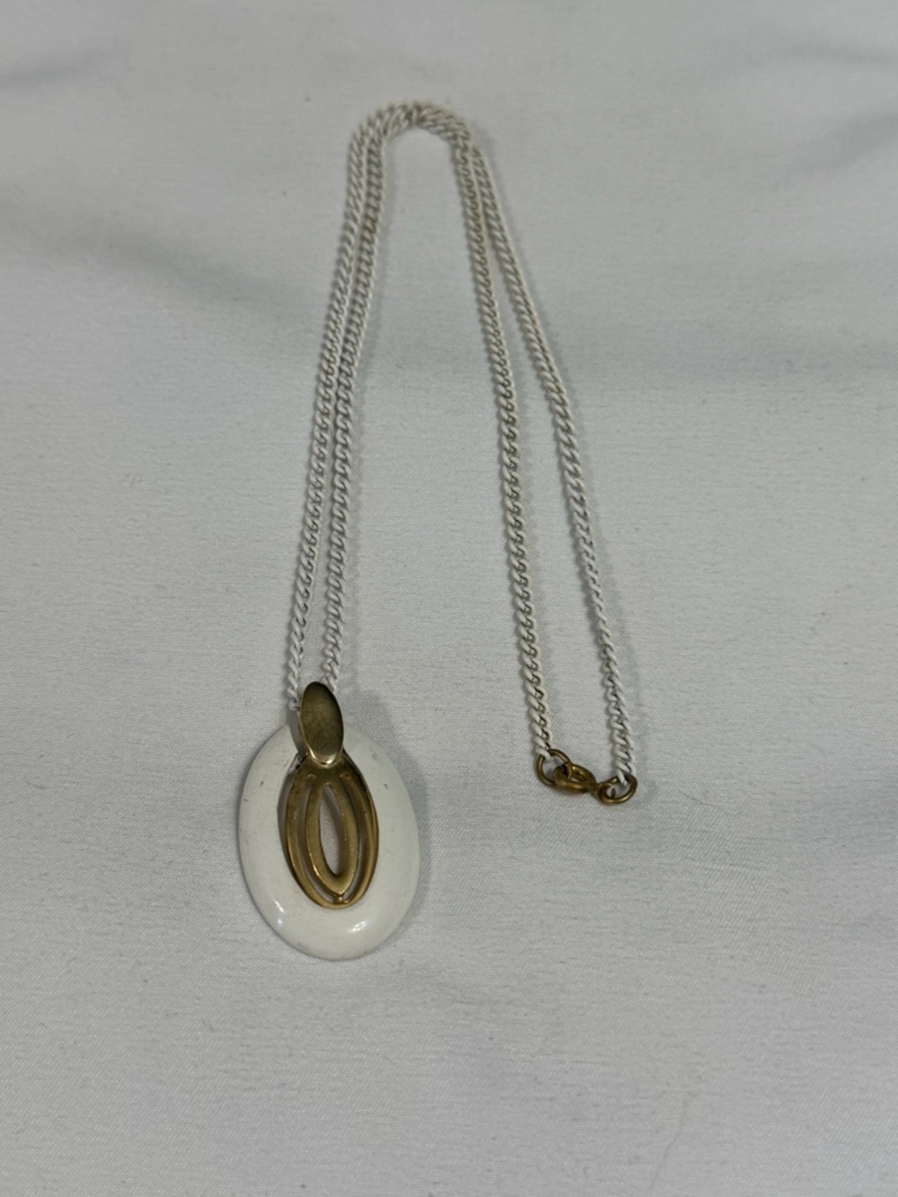 Vintage Gold and White Oval Pendant Necklace - Women Jewelry